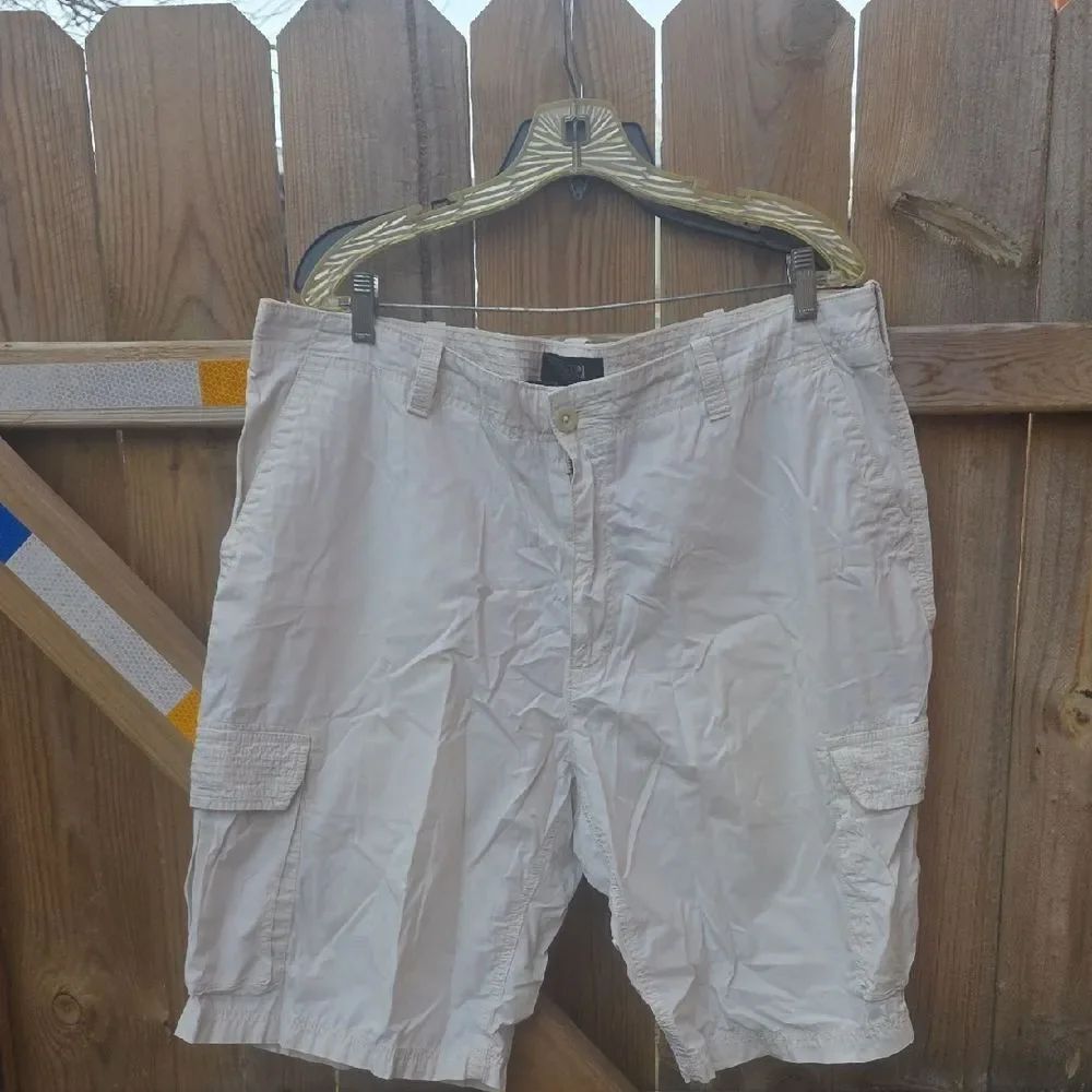 Apt. 9 Men's Light Tan Cargo Shorts